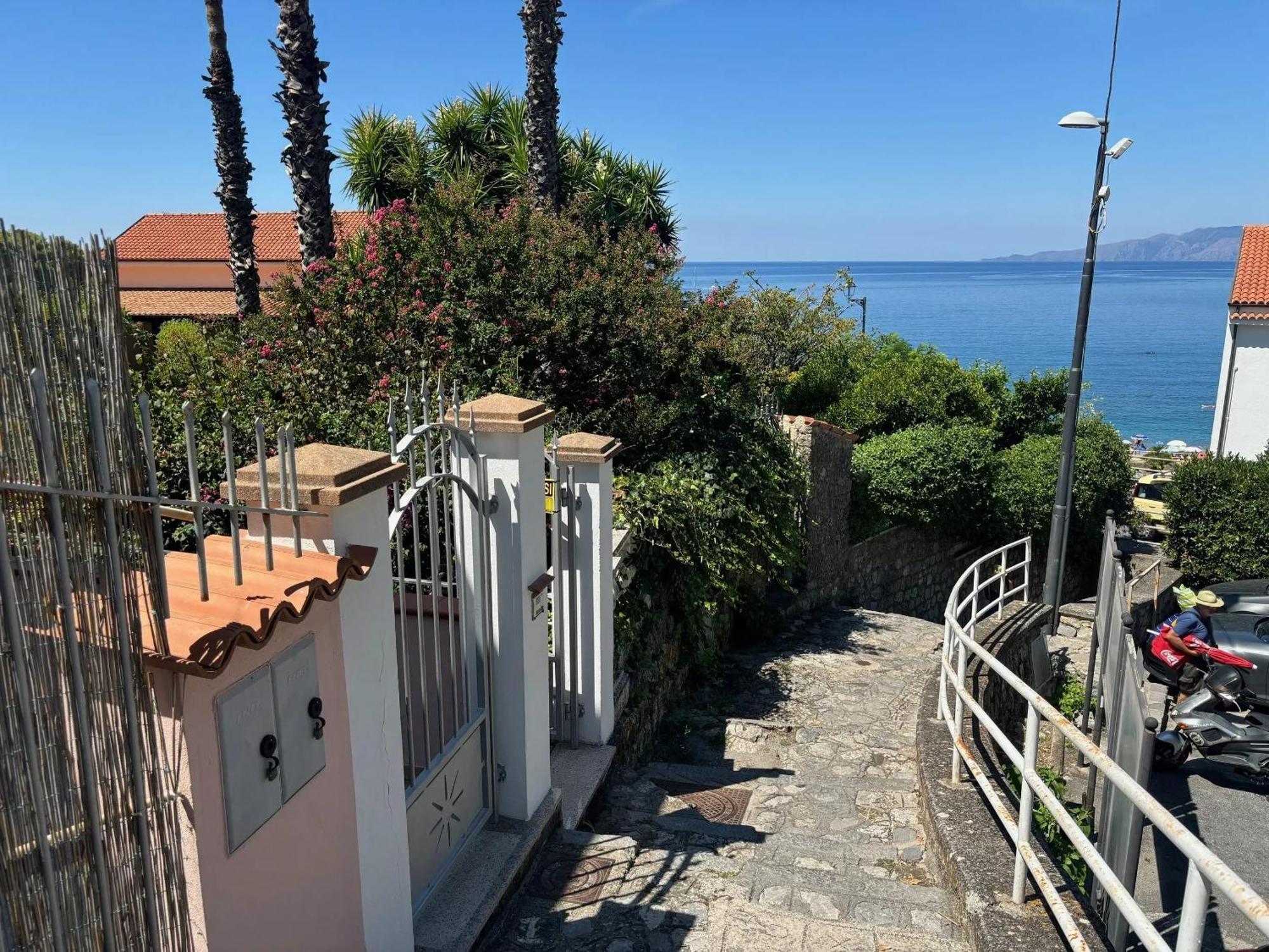 Comfortable Apartment In Maratea With Sea View 95 M² + Parking Εξωτερικό φωτογραφία